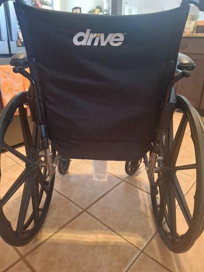 Drive wheelchair
