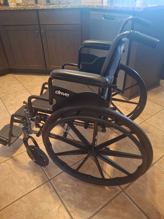 Drive wheelchair