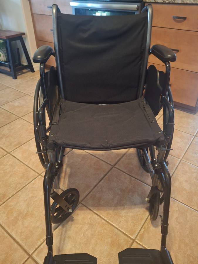 Drive wheelchair
