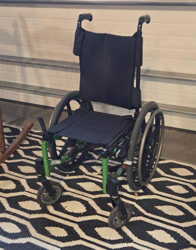 Foldable Invacare Wheelchair
