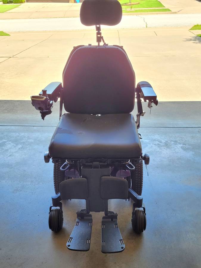 Quantum Edge 2 Electric Mobility Wheelchair With Upgrades