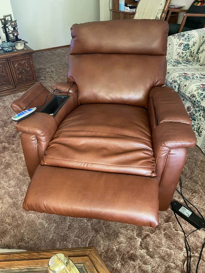 Flex Steel Brown Leather Reclinder/Lift Chair (sullivan)