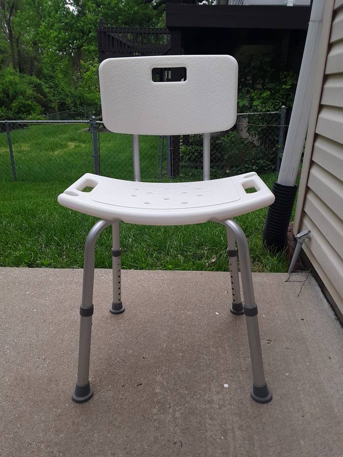 Adjustable shower chair