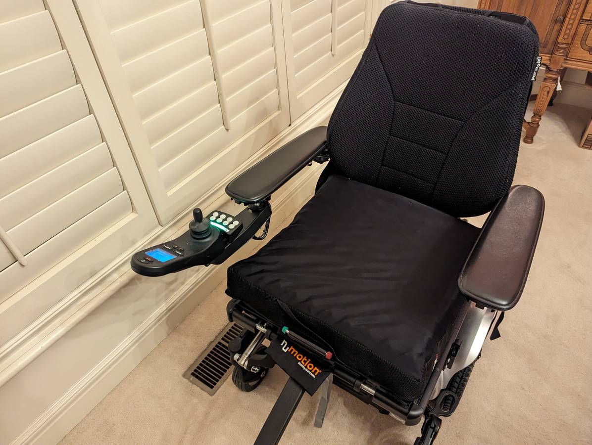 Electric permobil wheelchair scooter