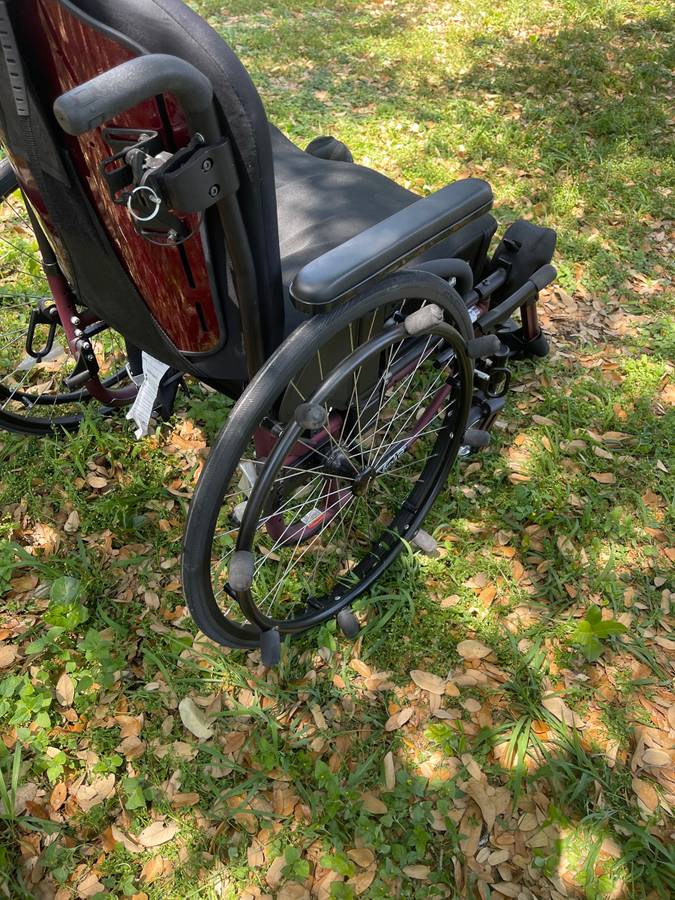 Quickie #2 Very nice high quality handicap wheelchair