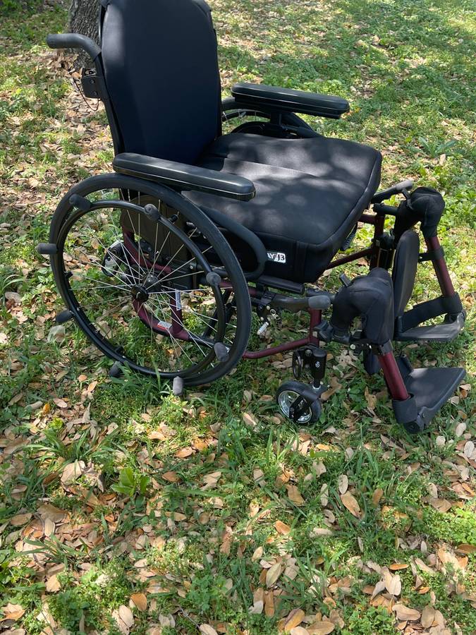 Quickie #2 Very nice high quality handicap wheelchair