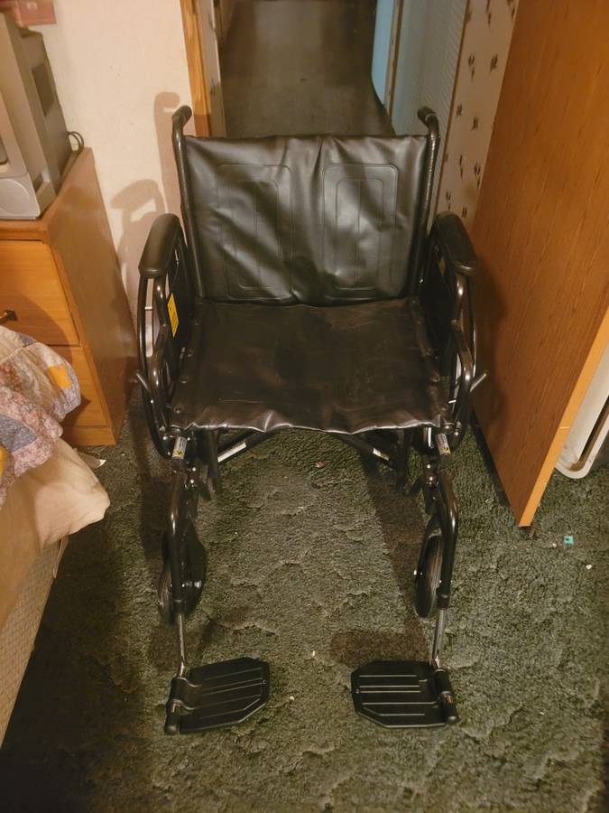 Xtra heavy duty wheelchair very wide