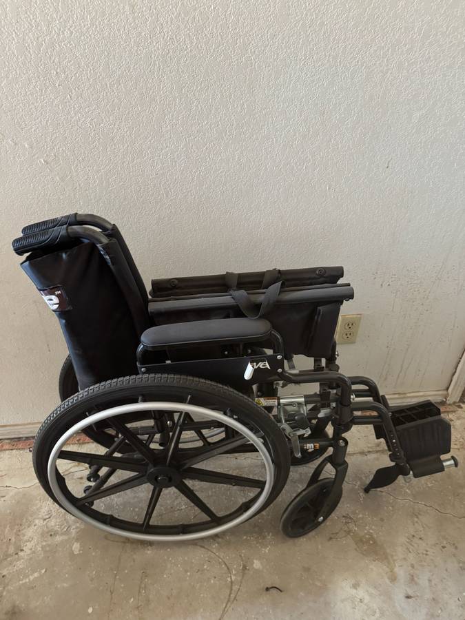Nice wheelchair in excellent condition. Make offer.