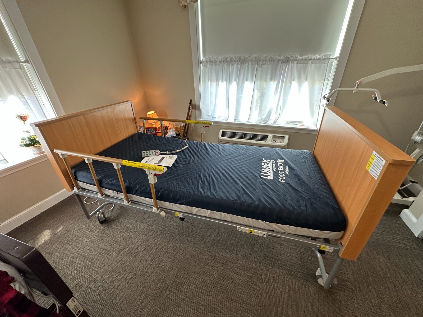 LIKE‑NEW Home Electric Medical Bed, Mattress, Patient Lift & Wheelchair