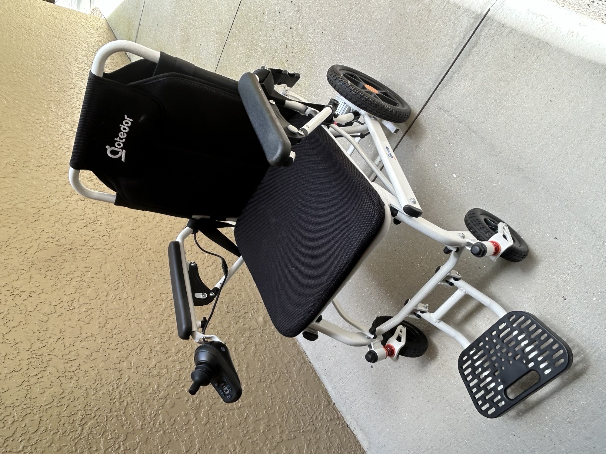 Electric Wheelchair