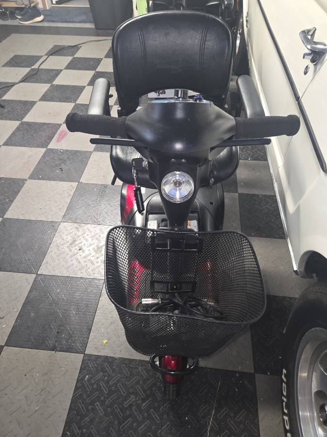 Drive Medical Phoenix Heavy Duty 3-Wheel Power Scooter