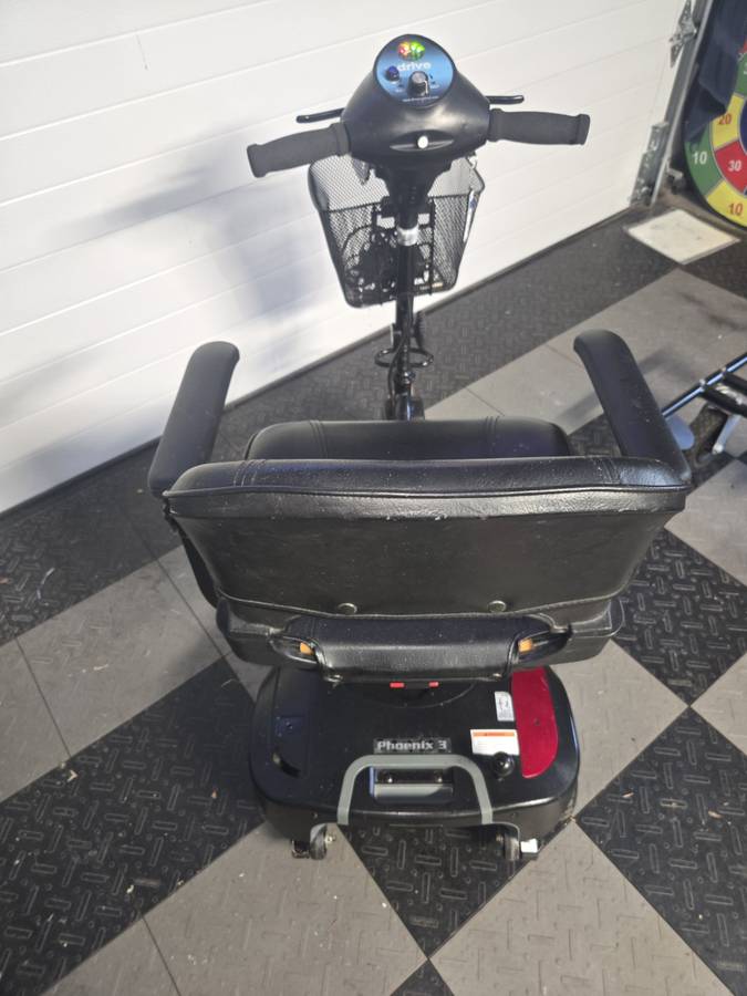 Drive Medical Phoenix Heavy Duty 3-Wheel Power Scooter