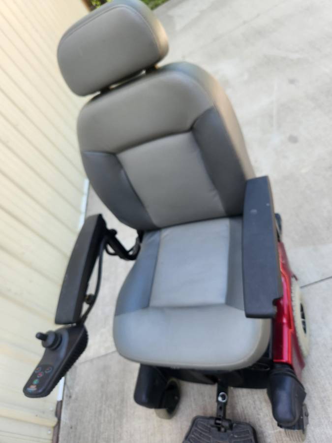 Quickie Aspire electric scooter wheelchair power chair