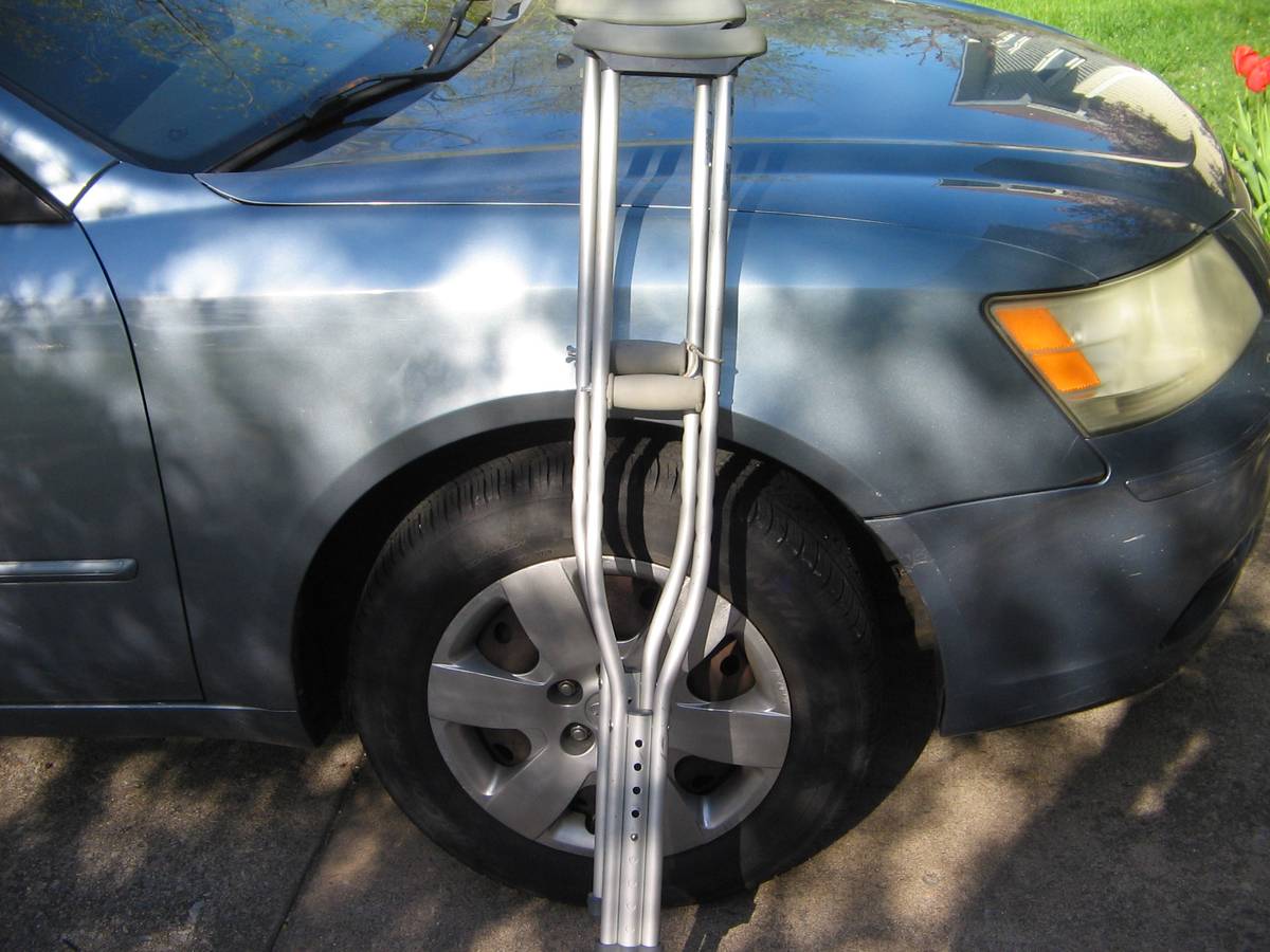 Lite Weight Crutches