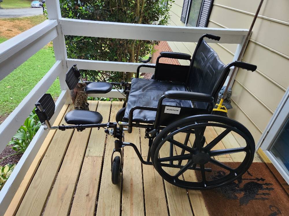 McKesson Extra Wide Bariatric Wheelchair ***Excellent Condition***