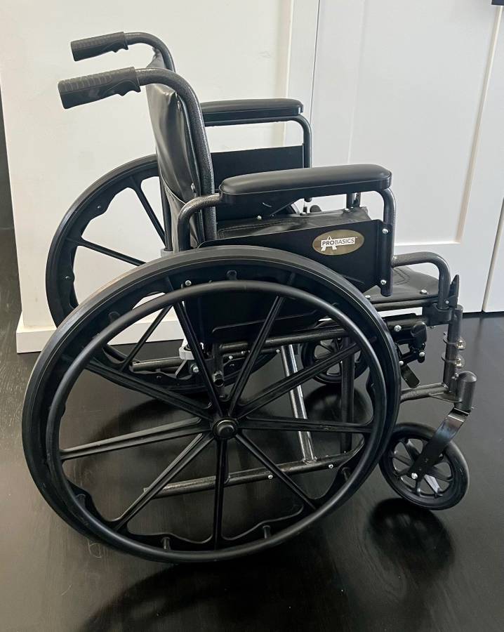 Foldable wheelchair 17” Seat