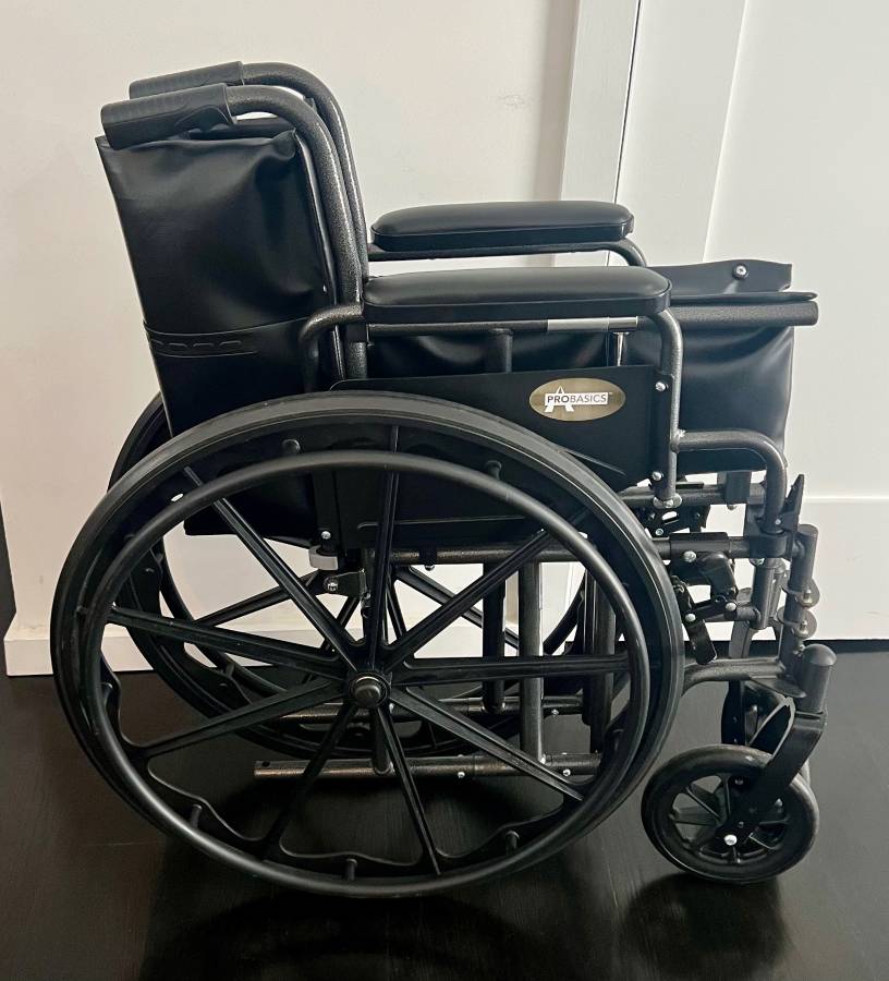 Foldable wheelchair 17” Seat