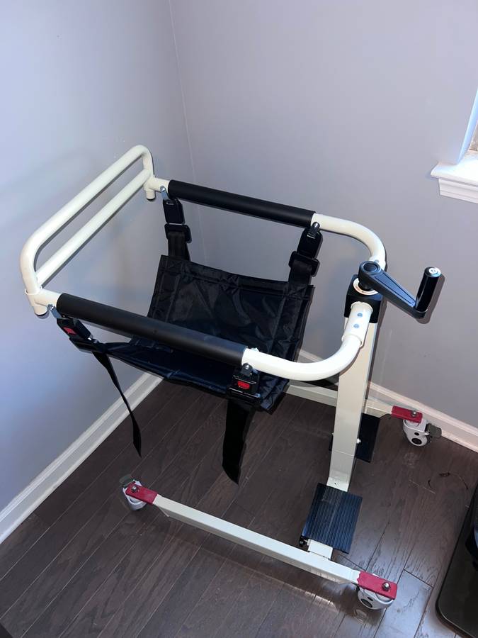 Manual Patient Lift (Hoyer Lift) with Sling – New/Excellent Condition