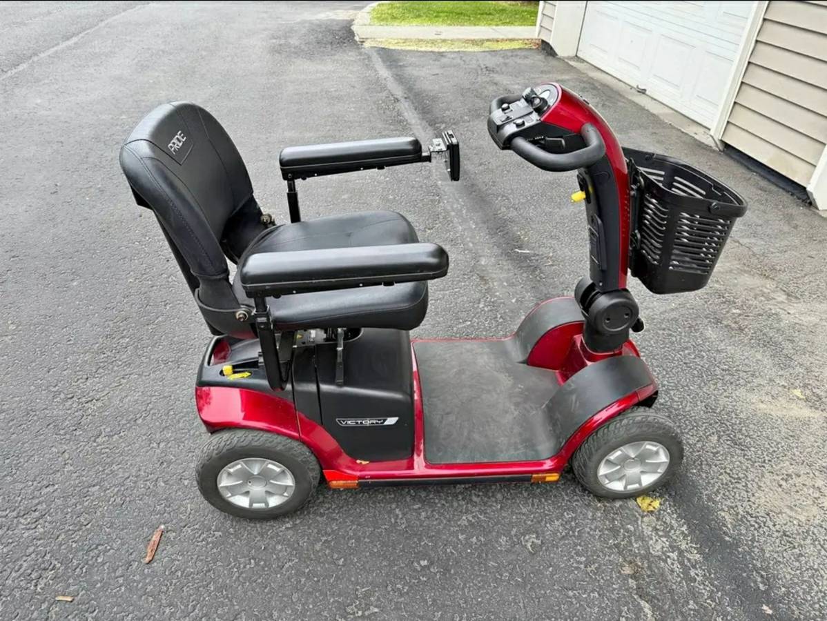 Victory 10 Power Scooter