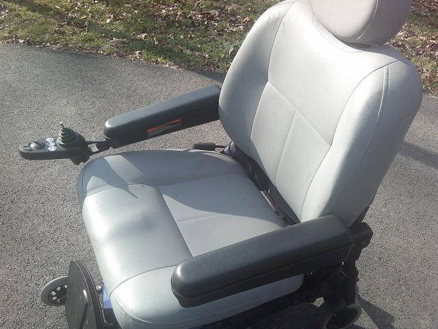 JAZZY ELECTRIC WHEELCHAIR - (CENTERVILLE)