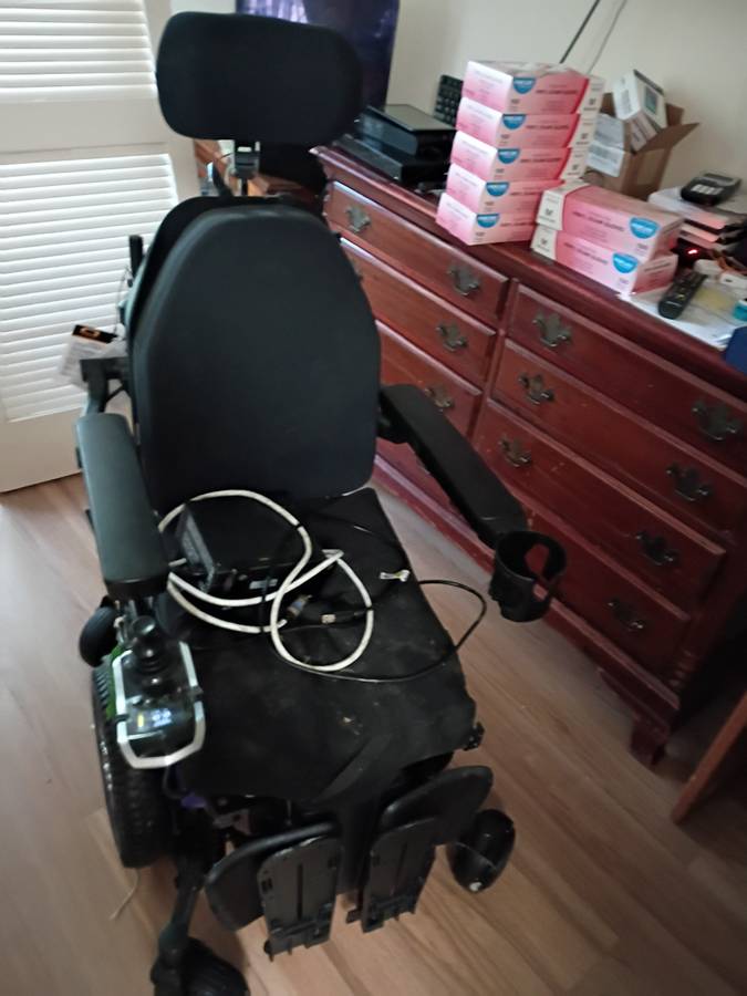 Electric Wheelchair