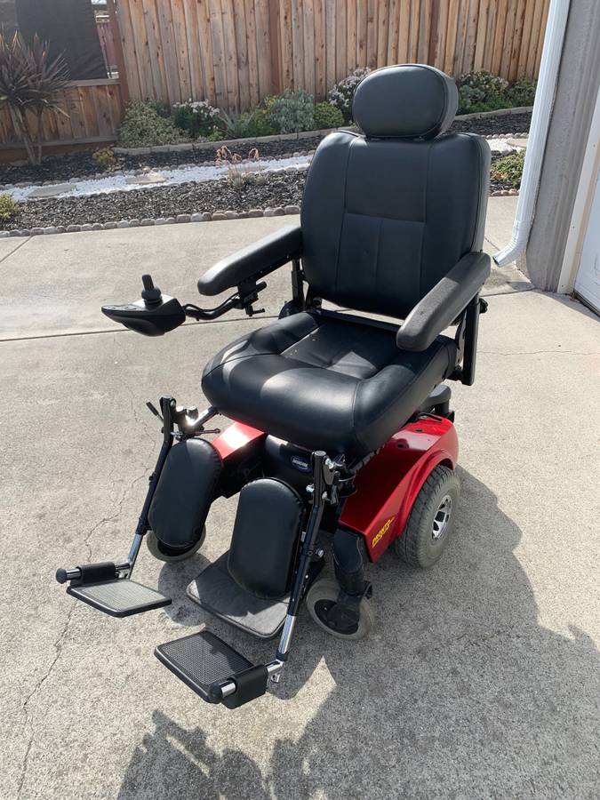 Invacare Pronto M51 Power Wheelchair w/SureStep +new batteries