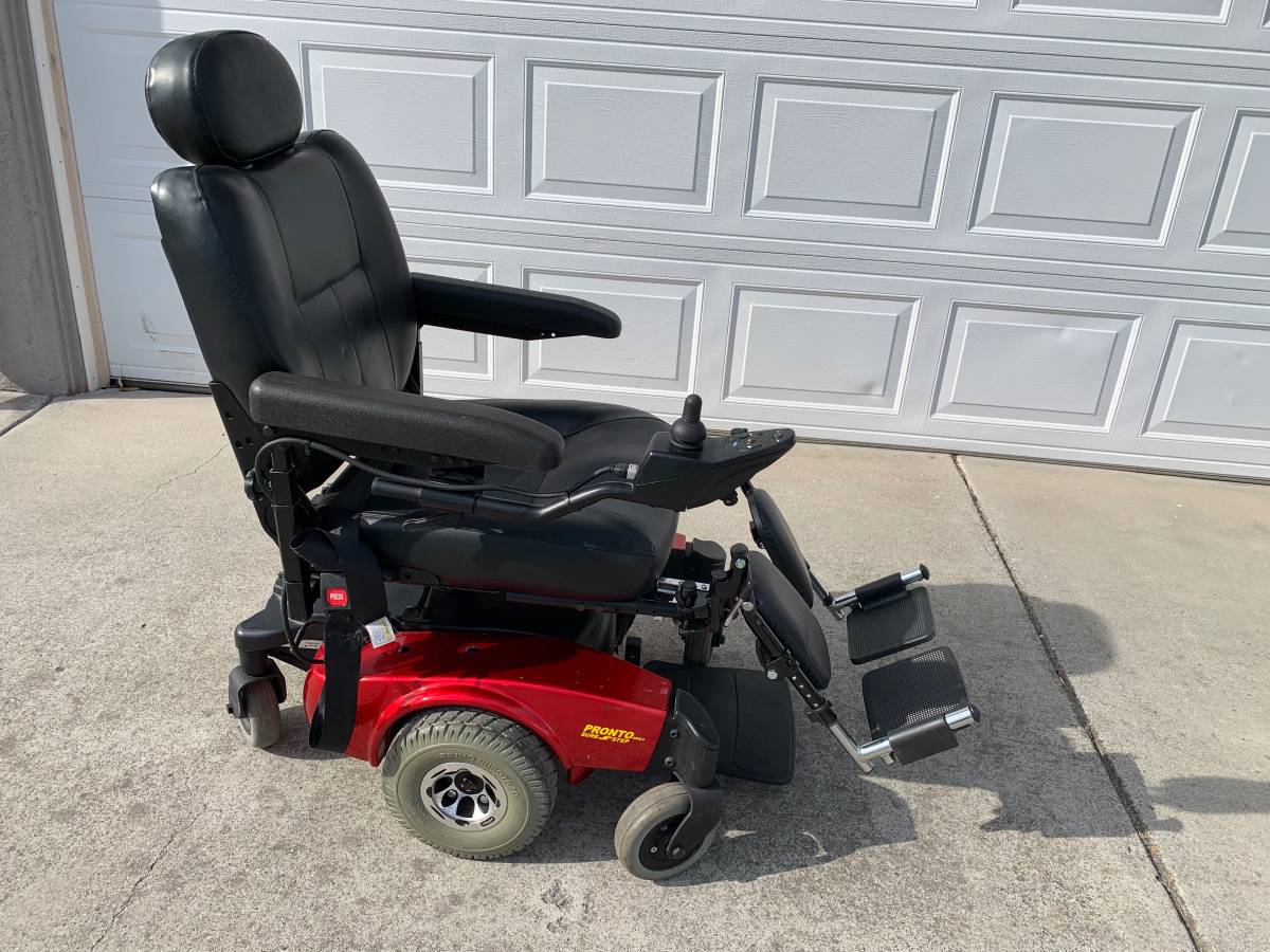 Invacare Pronto M51 Power Wheelchair w/SureStep +new batteries