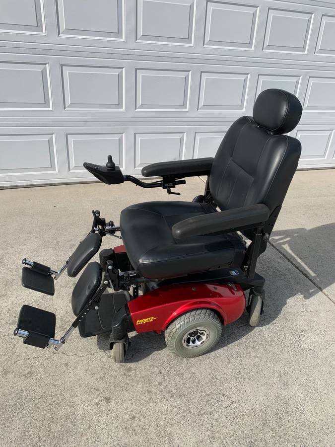 Invacare Pronto M51 Power Wheelchair w/SureStep +new batteries