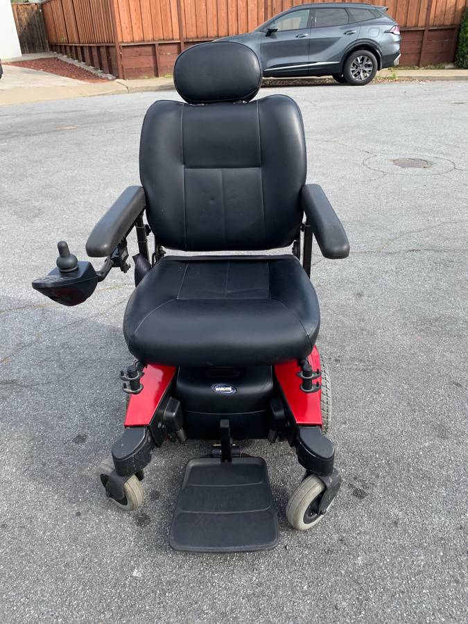 Invacare Pronto M51 Power Wheelchair w/SureStep +new batteries
