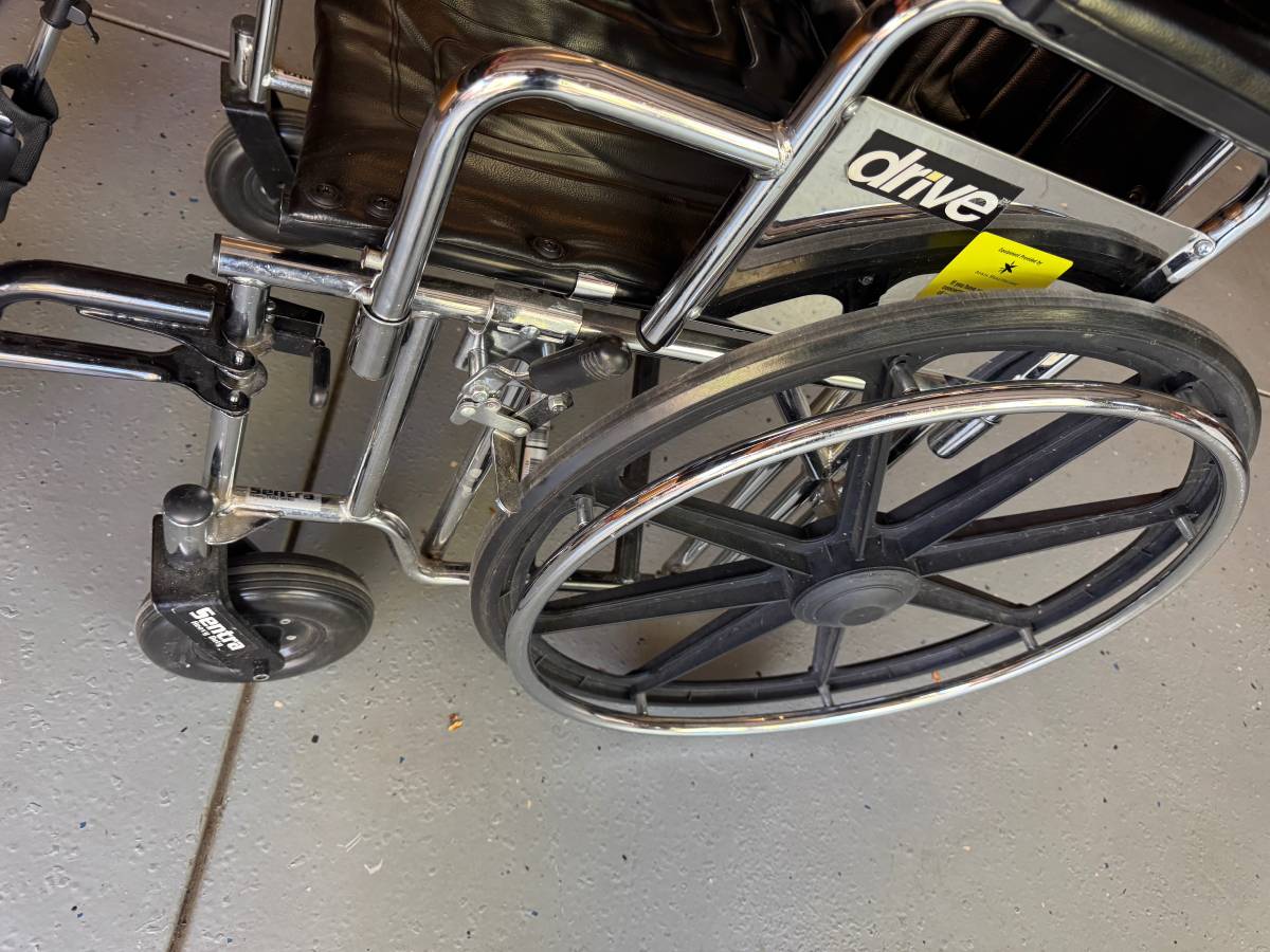 Large folding wheelchair