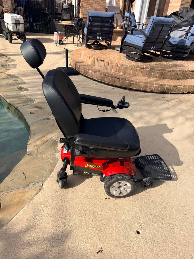Motorized wheelchair