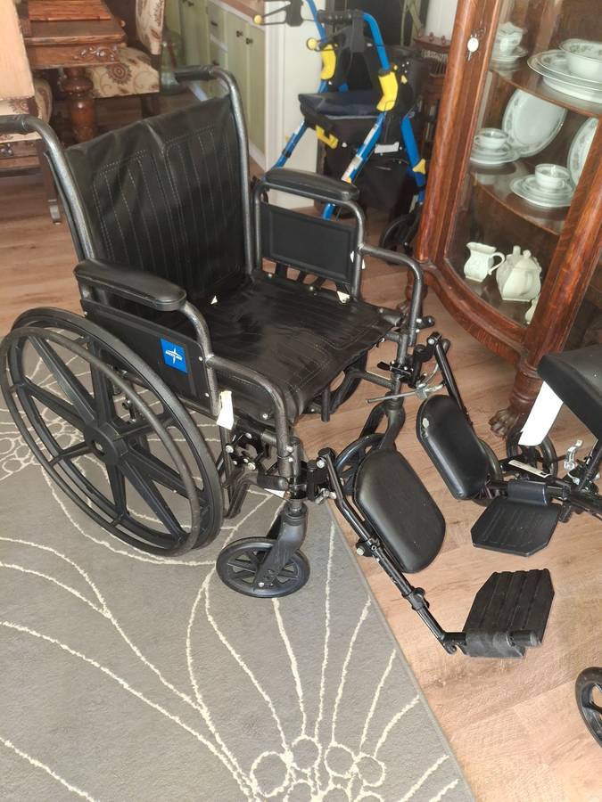 Medline K2B full size standard wheelchair