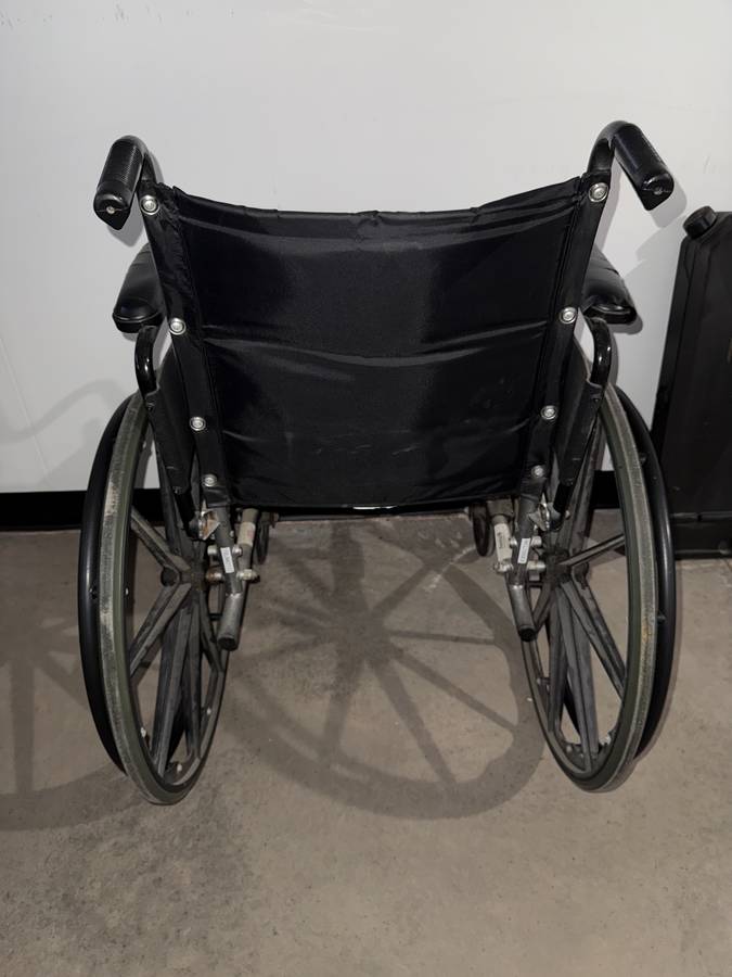 INVACARE WHEELCHAIR