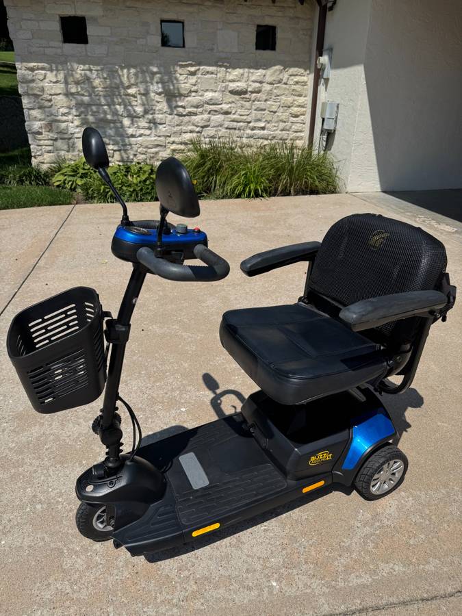 Golden Tech Buzzaround LT3 Wheel Mobility Scooter