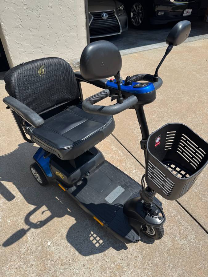 Golden Tech Buzzaround LT3 Wheel Mobility Scooter