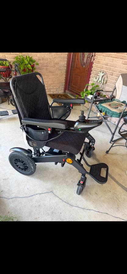 Motorized wheelchair