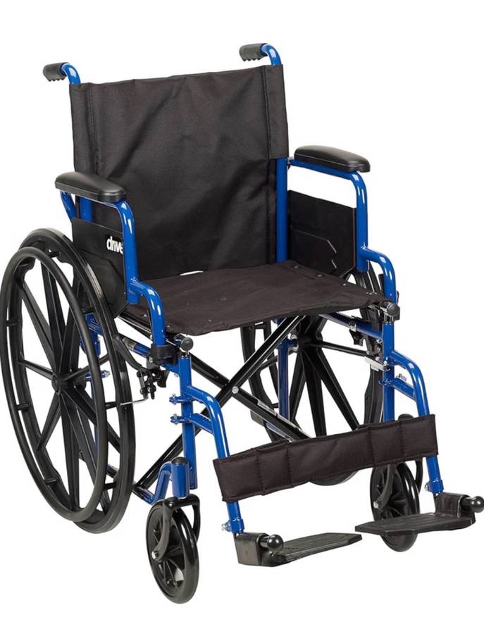 Drive Medical Blue Streak Wheelchair 18"