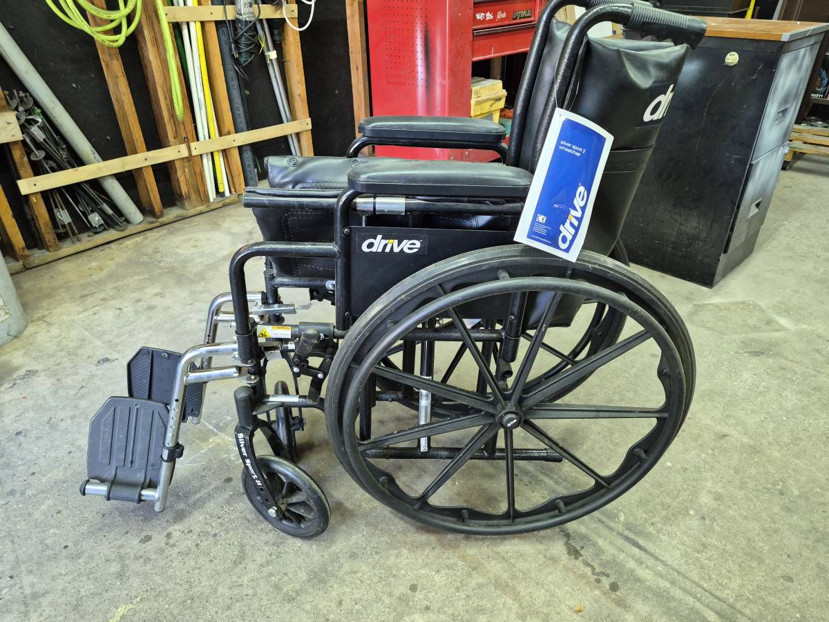 Drive wheelchair