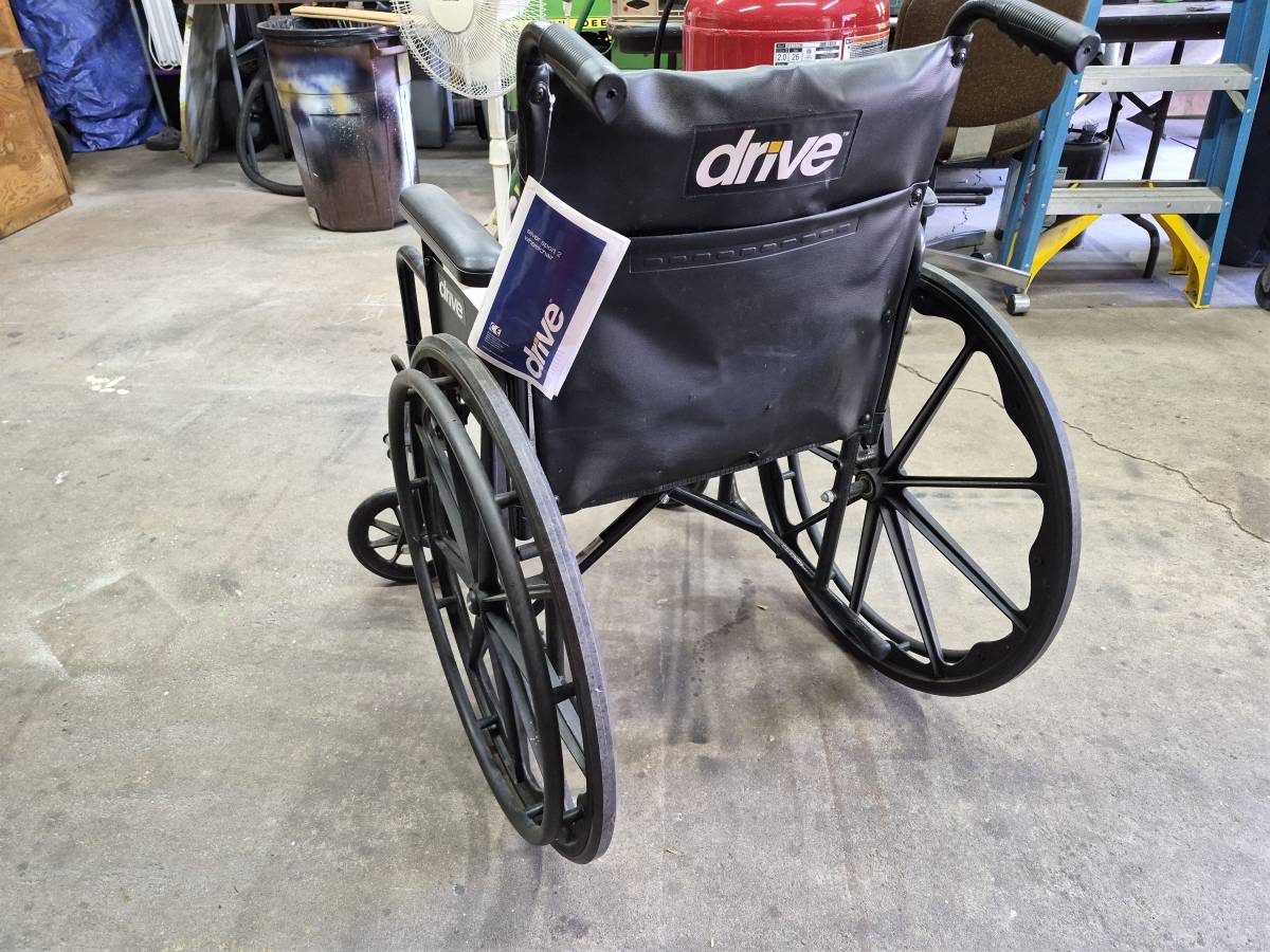 Drive wheelchair