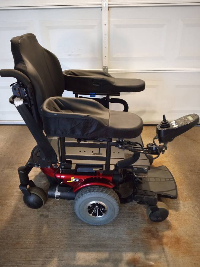 Jazzy J6 Electric Wheelchair
