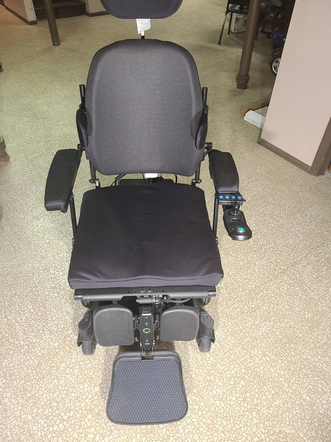 Like New Invacare TDX SP2 Power Wheelchair