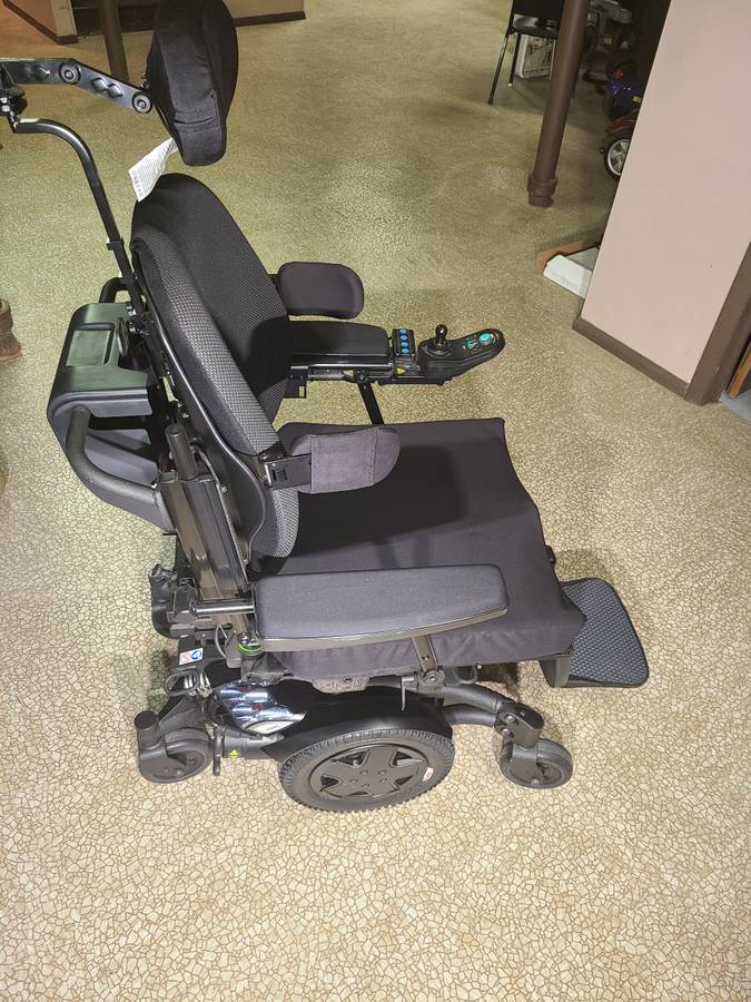 Like New Invacare TDX SP2 Power Wheelchair