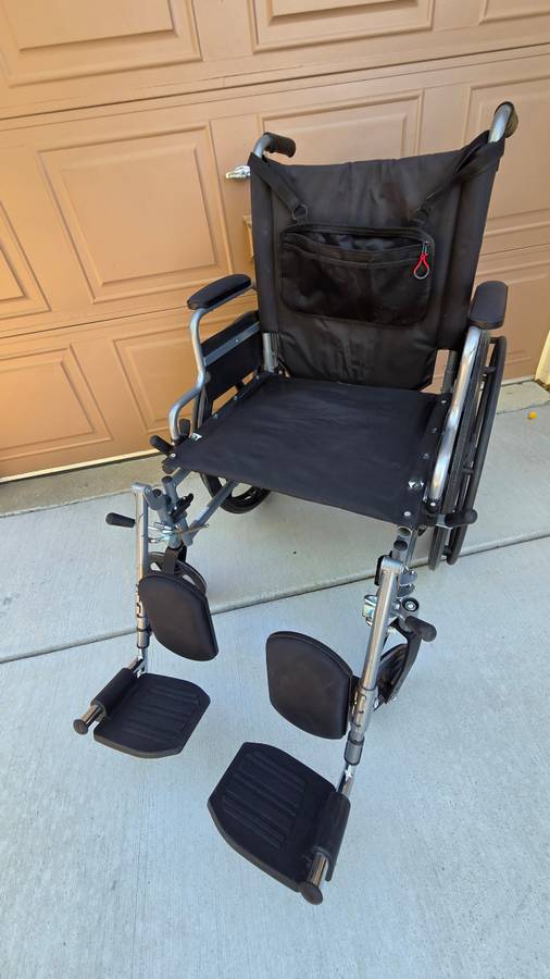 Medline Manual Wheelchair