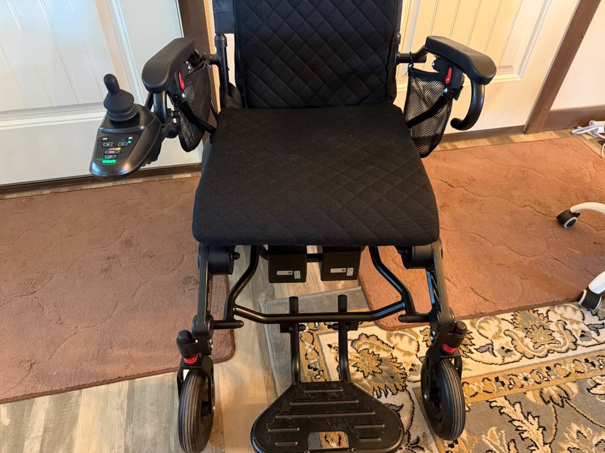 Electric wheelchair