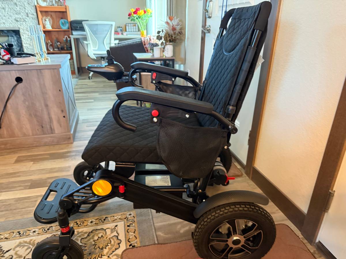 Electric wheelchair
